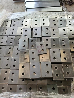 Anpassungsfähige CNC-Stahlplatte mit Schlitten für Metallprägung, Druckguss und Schmieden