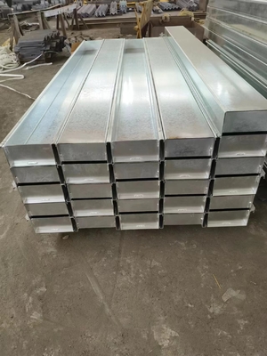 Hochwertig galvanisierte Beton-Sleeper-Form-Biegen-Metallplatten-Rückhaltewand-System